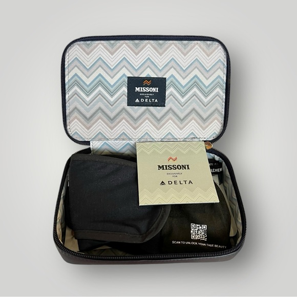 MISSONI Delta One First Class Amenity Kit Sealed Unopened Travel Navy New - Picture 12 of 15
